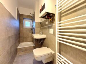 20251128_101038_resized